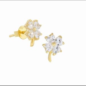 “Clover” simple gold earrings🤍